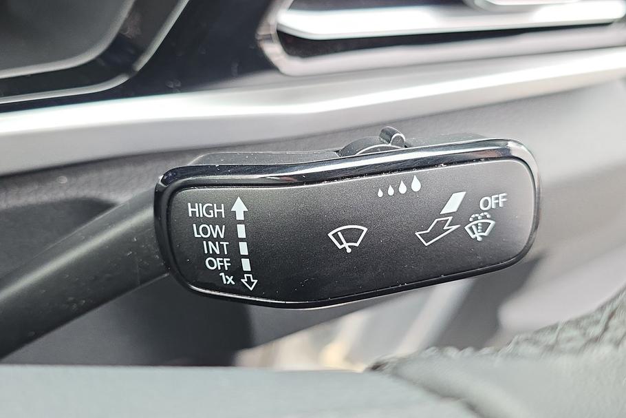 Used FORD TRANSIT CONNECT BG75DRV 25