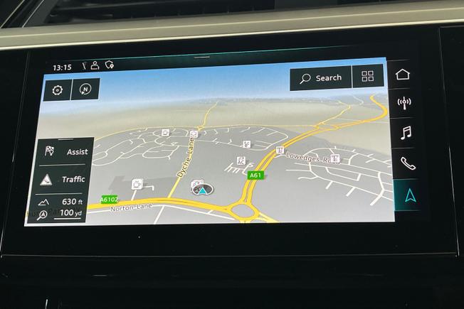 AUDI e-tron Photo 14