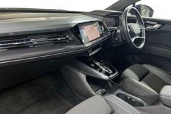 AUDI Q4 E-Tron Photo 2