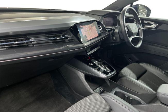 AUDI Q4 E-Tron Photo 2