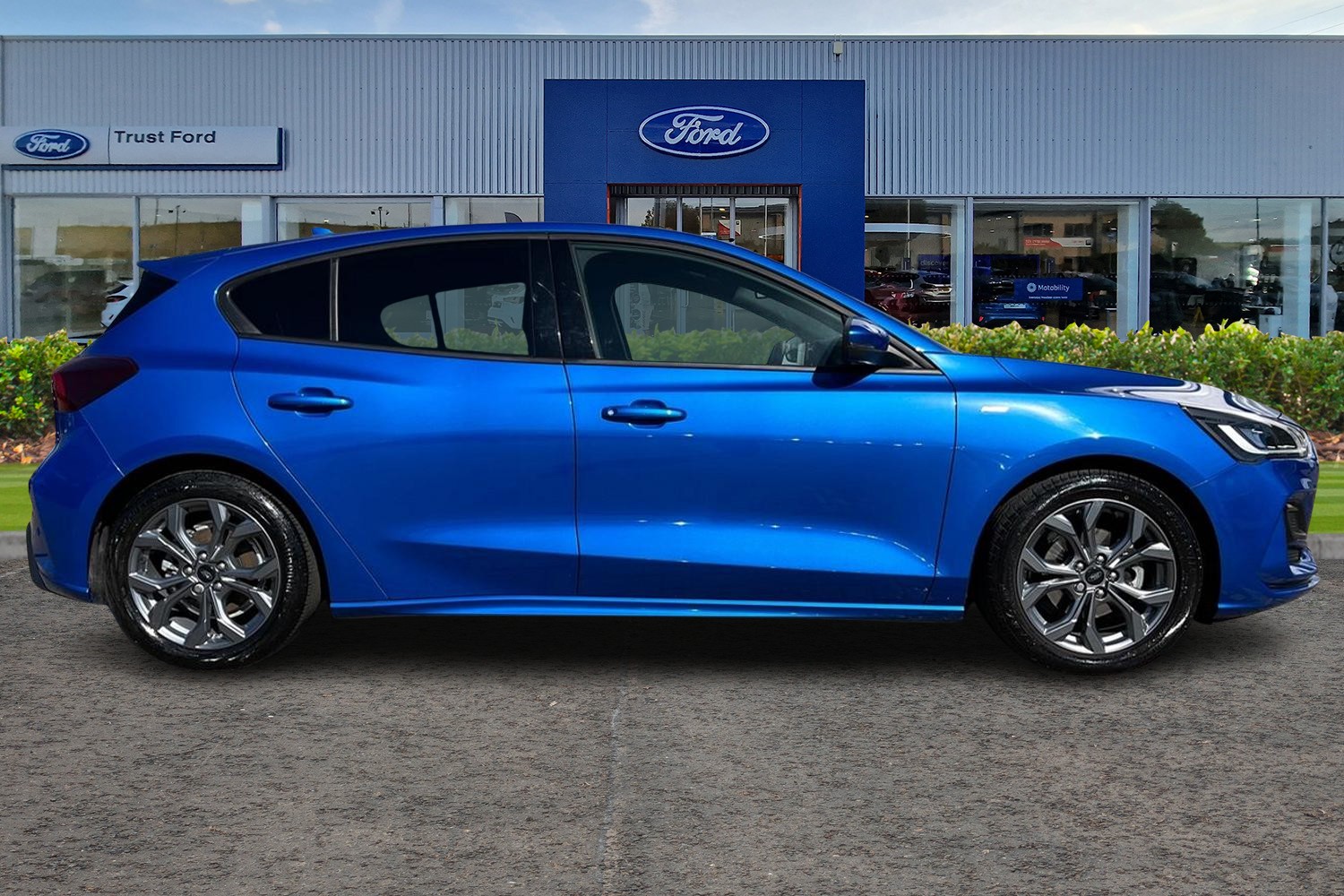 Ford Focus Photo 2