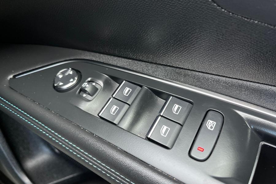 Peugeot 3008 Photo autoimg-f55b92175acff11e4388d397eb0feb530a7fe4c4.jpg
