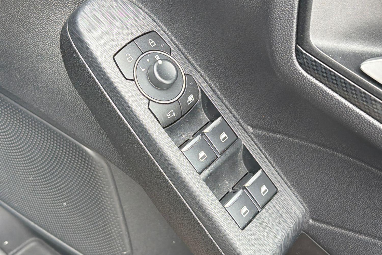 Ford KUGA Photo 15
