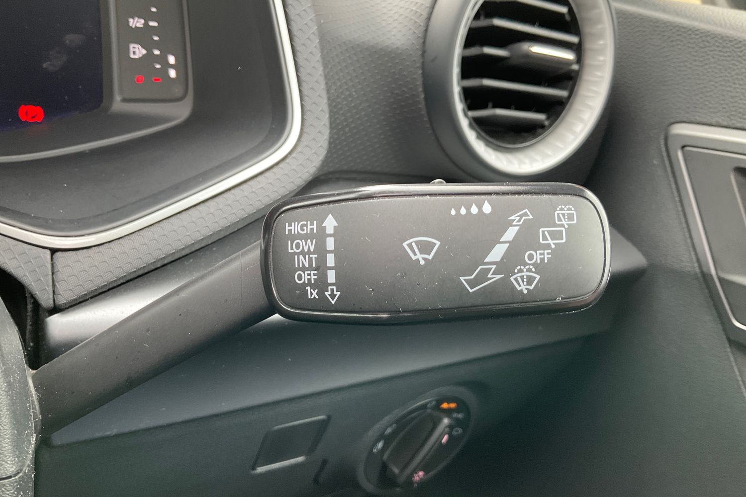 SEAT IBIZA Photo 14