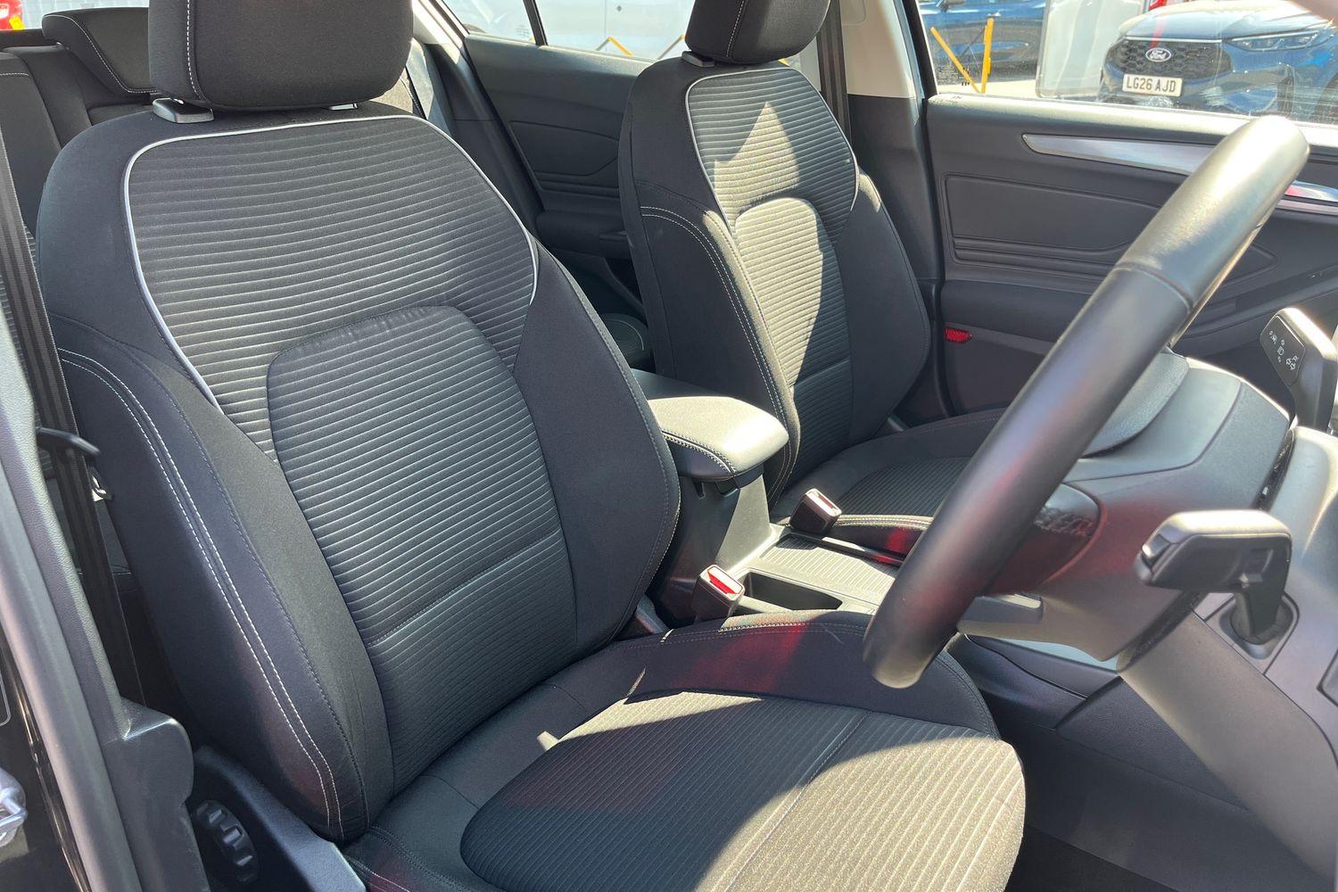 Ford Focus Photo 16
