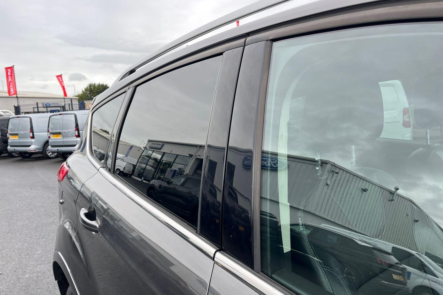 Ford KUGA Photo 22
