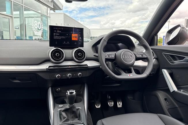 AUDI Q2 Photo 38