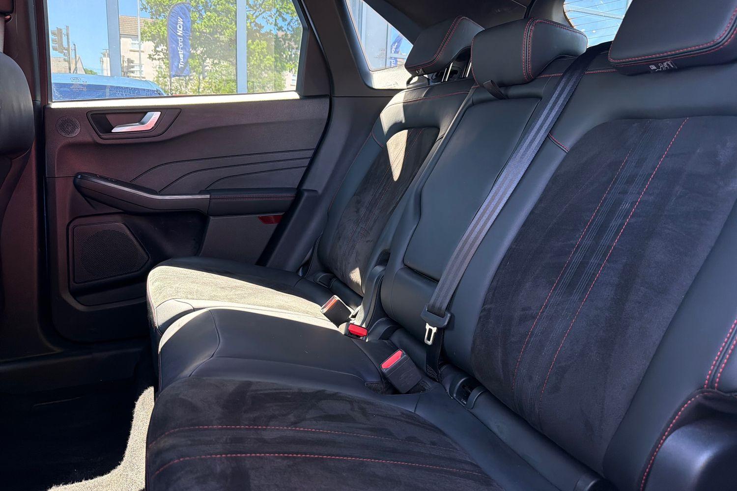 Ford KUGA Photo 19