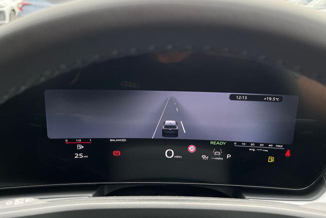 AUDI Q3 Photo 15