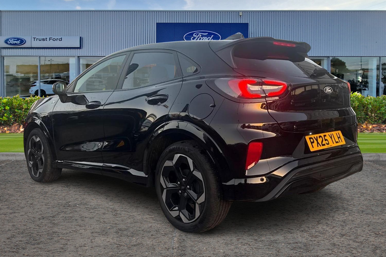 Ford PUMA Photo 1