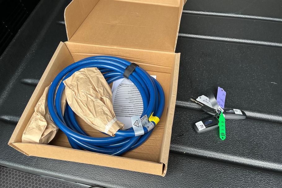 Used Ford E-TRANSIT LC75PZT 8