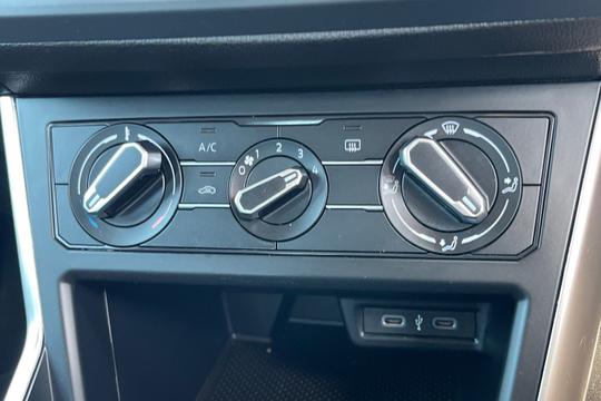 Volkswagen Polo Photo autoimg-f578587def0a5282e1cdbd889141b346ae00e97d.jpg