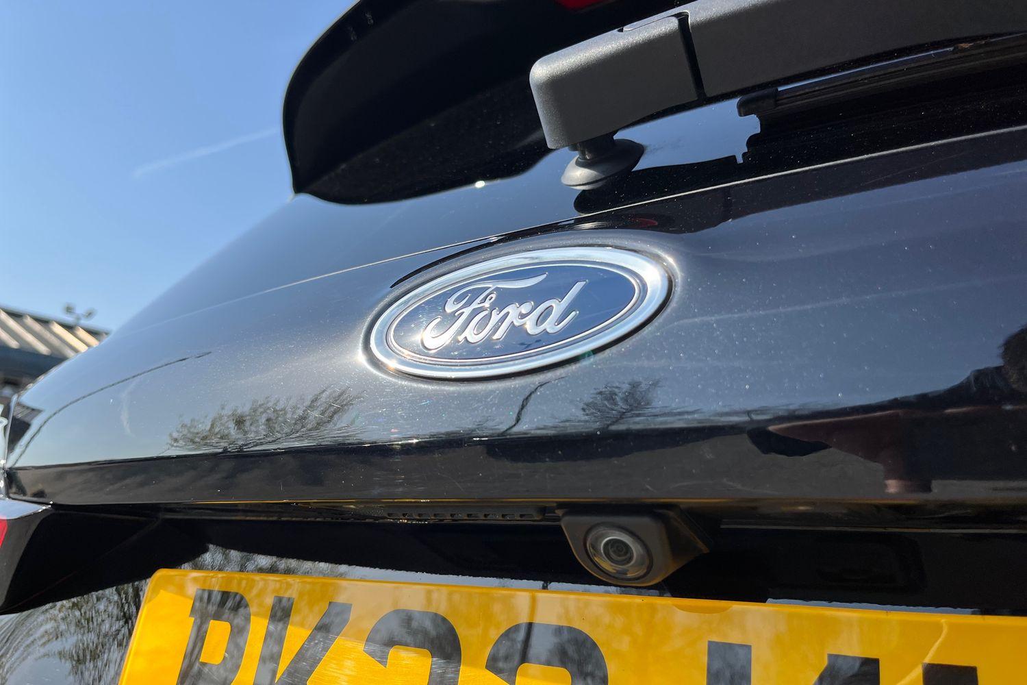 Ford FIESTA Photo 38