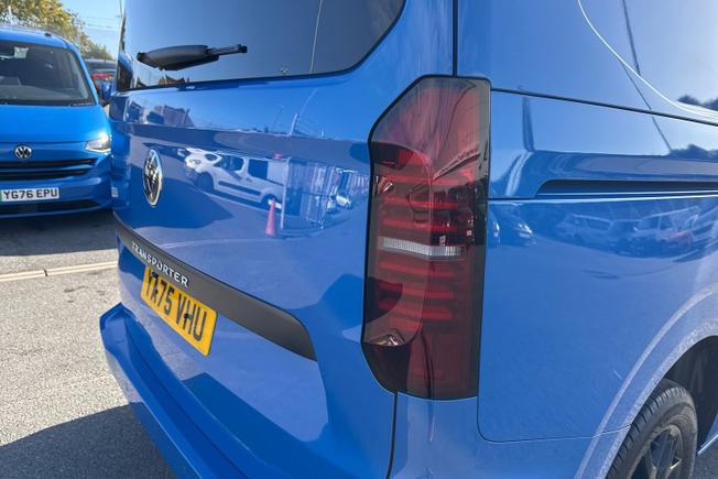 VOLKSWAGEN Transporter Photo 18