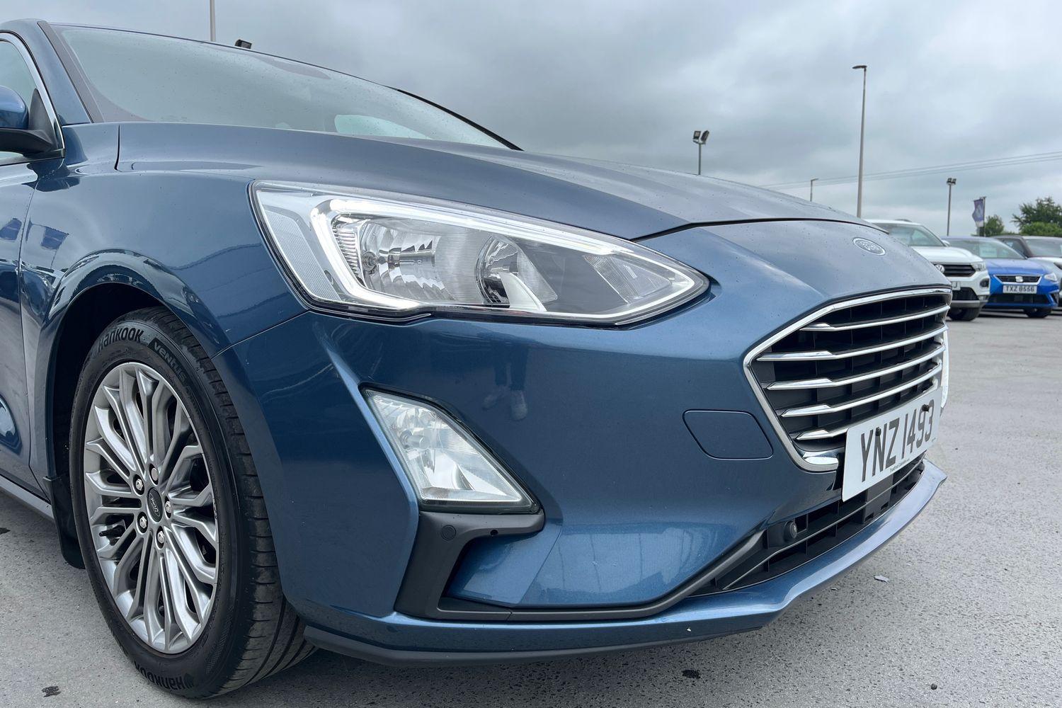 Ford FOCUS Photo 25