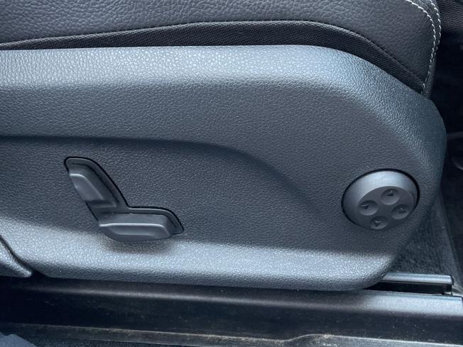 MERCEDES-BENZ Glc Photo 32