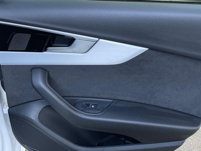 AUDI A4 Avant Photo 32
