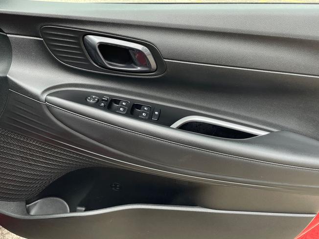 HYUNDAI Bayon Photo 29