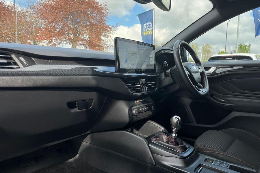 Ford FOCUS Photo autoimg-f593758f4d980ebcf48c8eb447610454a0742482.jpg