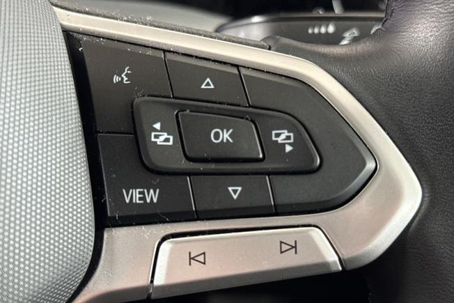VOLKSWAGEN Golf Photo 17
