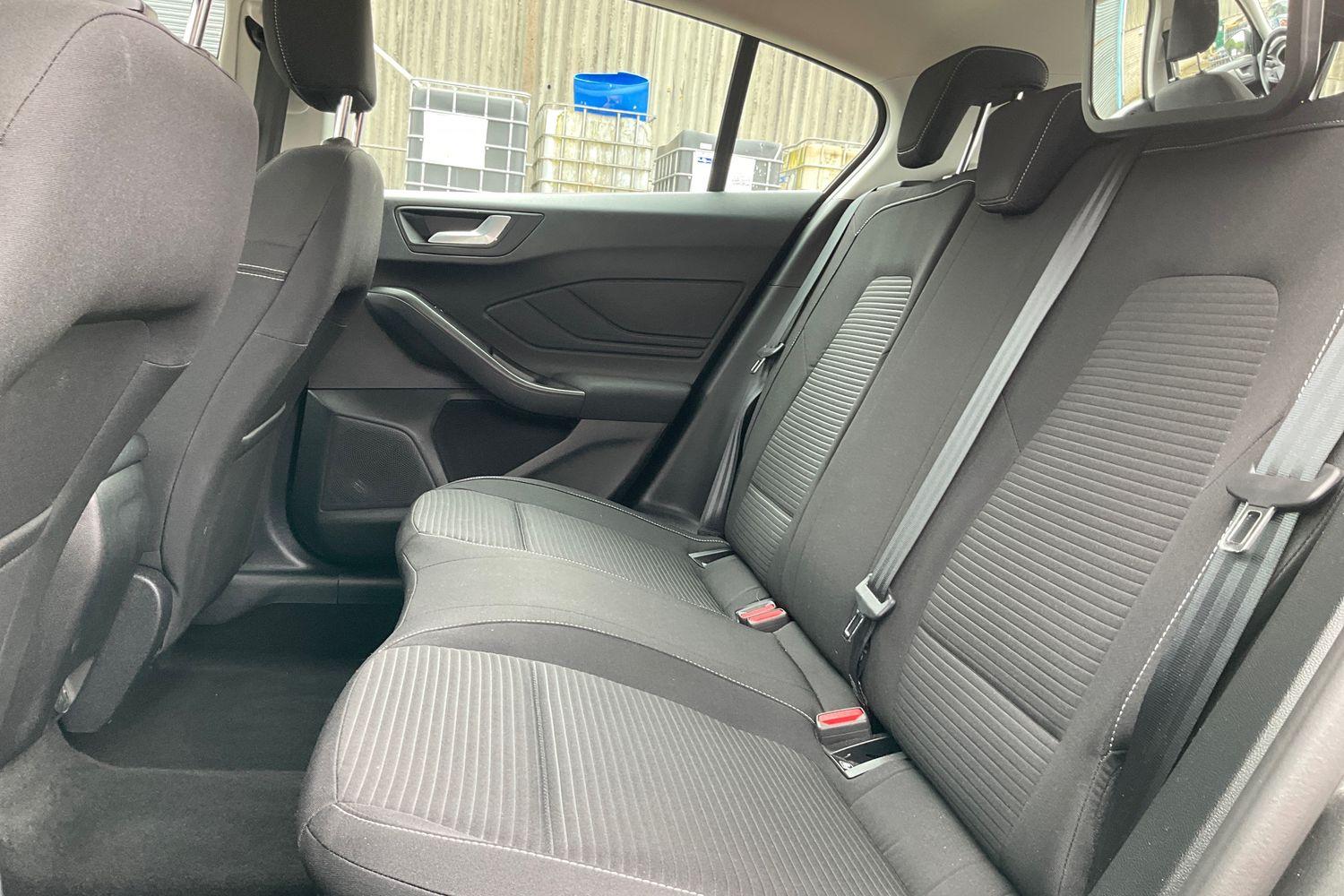 Ford Focus Photo 19