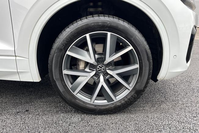 VOLKSWAGEN Touareg Photo 25
