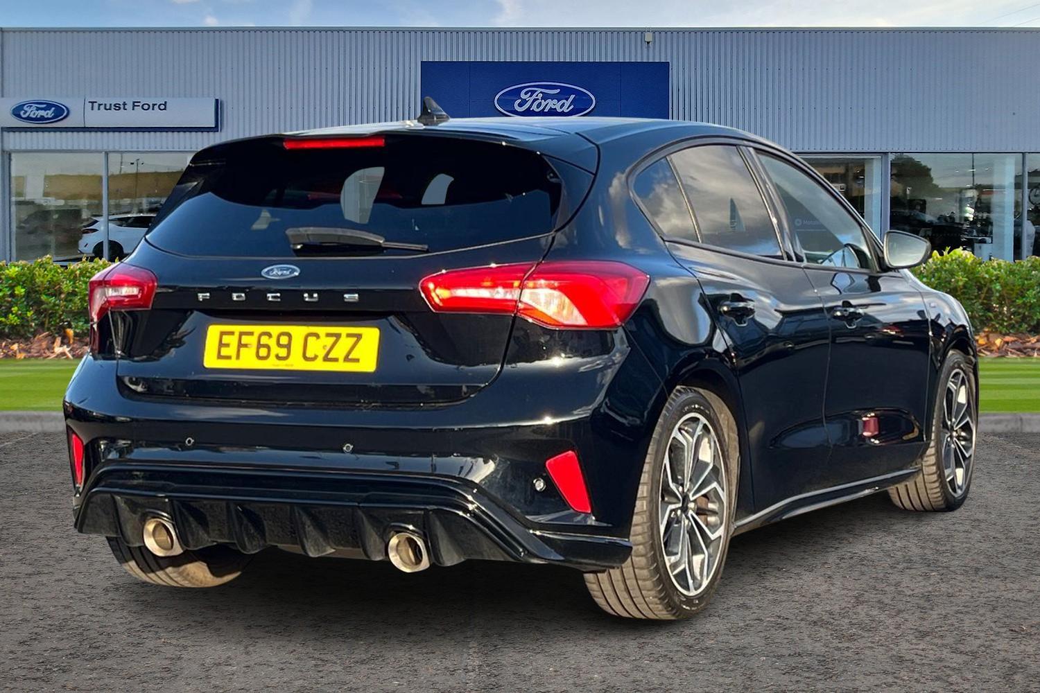 Ford FOCUS Photo 3