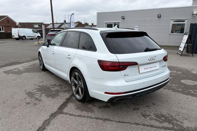 AUDI A4 Avant Photo 23