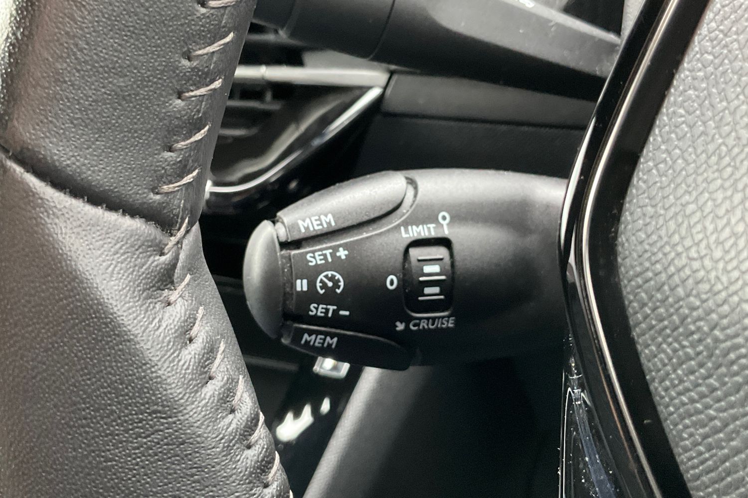 Peugeot 2008 Photo 32