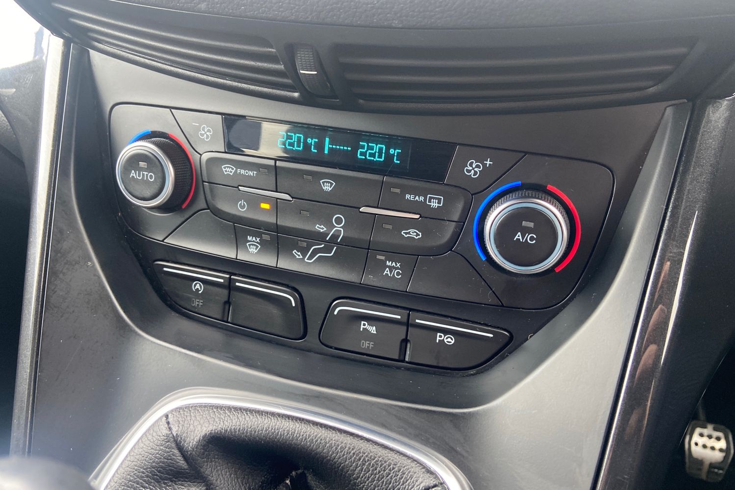 Ford KUGA Photo 27
