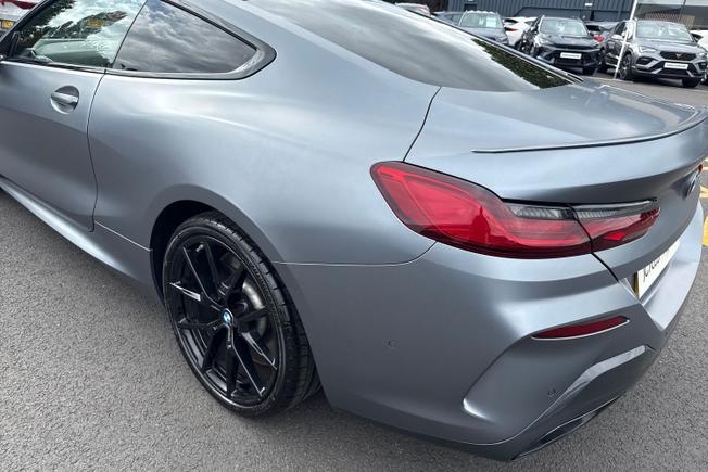 BMW 8 Series Photo 44