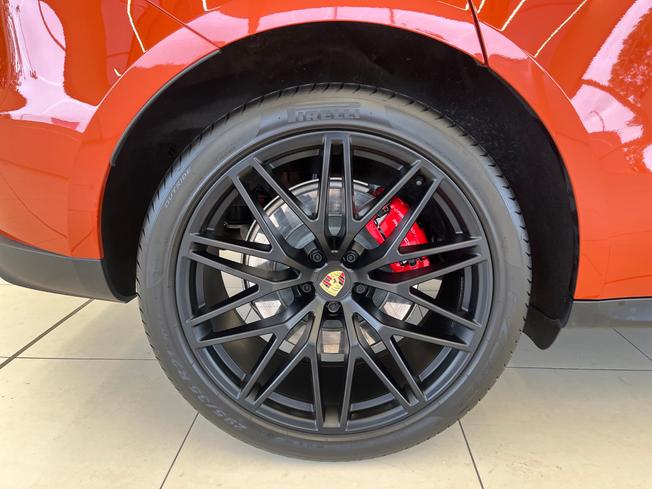 PORSCHE Macan Photo 25