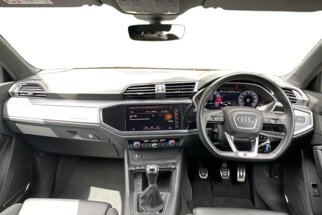 AUDI Q3 Photo 10