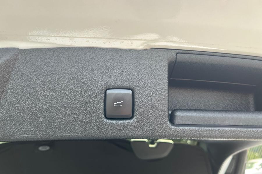 Ford KUGA Photo autoimg-f5b298a2c064fa2c2a2113ba3043746cab6182f2.jpg