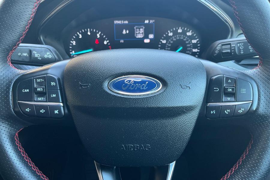 Ford Focus Photo autoimg-f5b69d01b0cd0510f58e2aa66e99a7796e5edf55.jpg