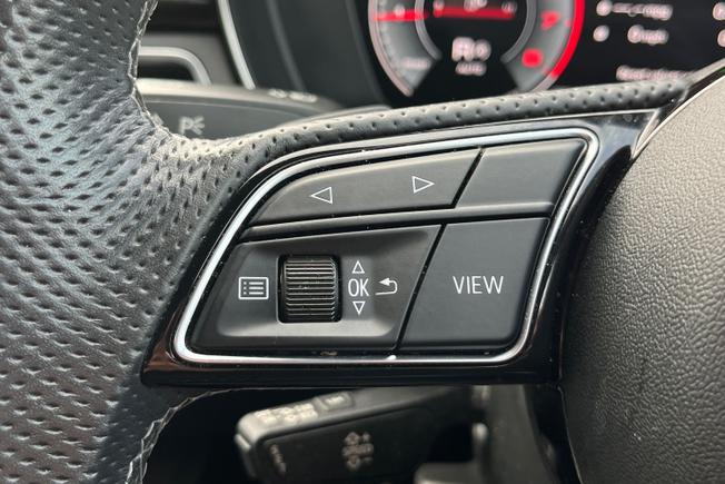 AUDI A4 Photo 16