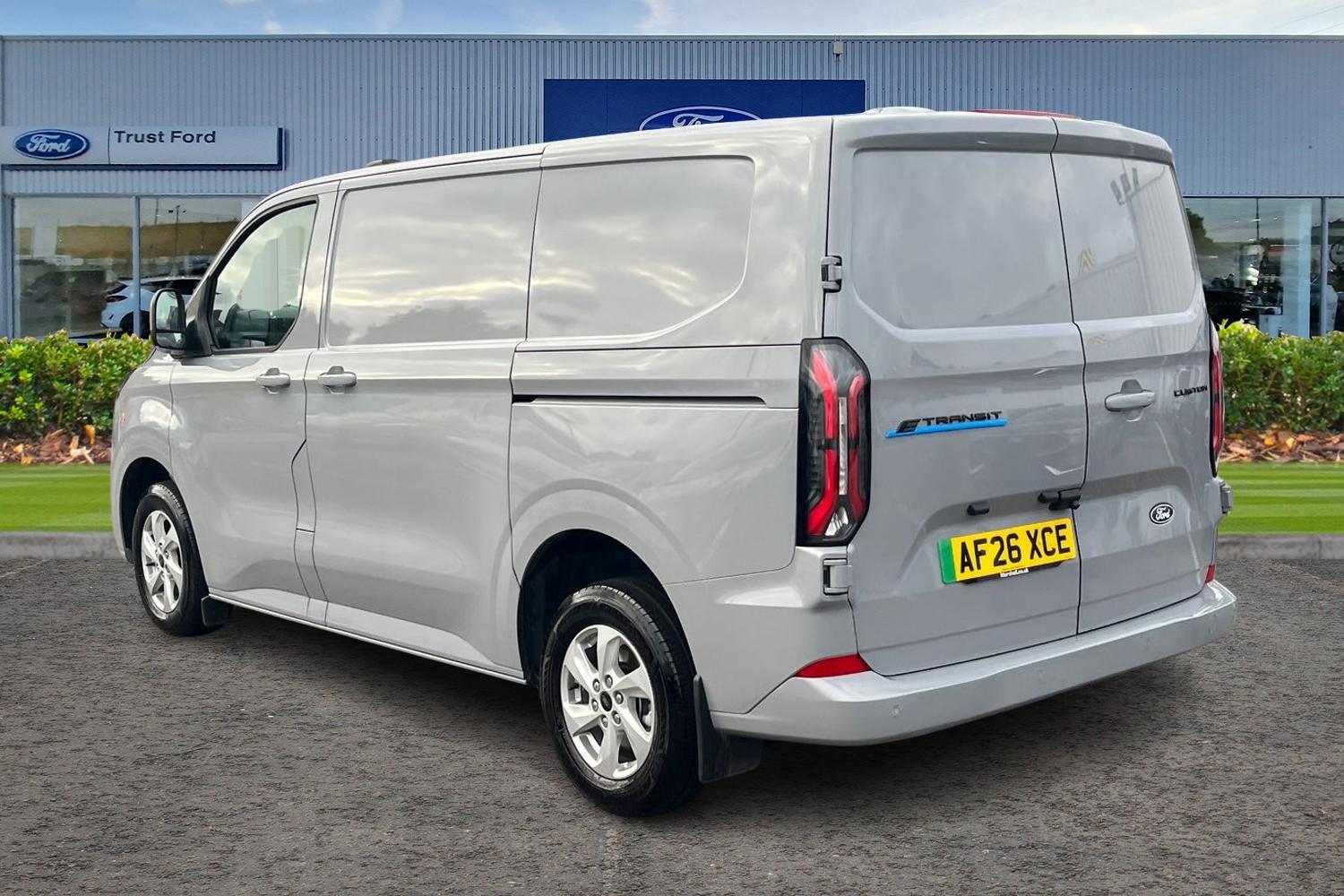 Ford E-TRANSIT CUSTOM Photo 1