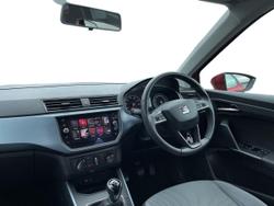 SEAT Arona Photo 2