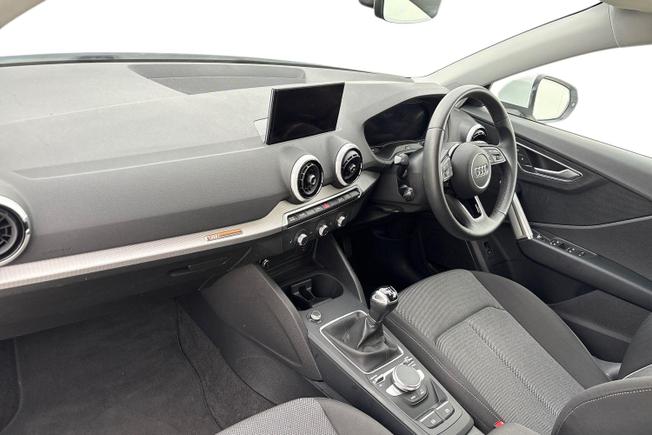 AUDI Q2 Photo 2