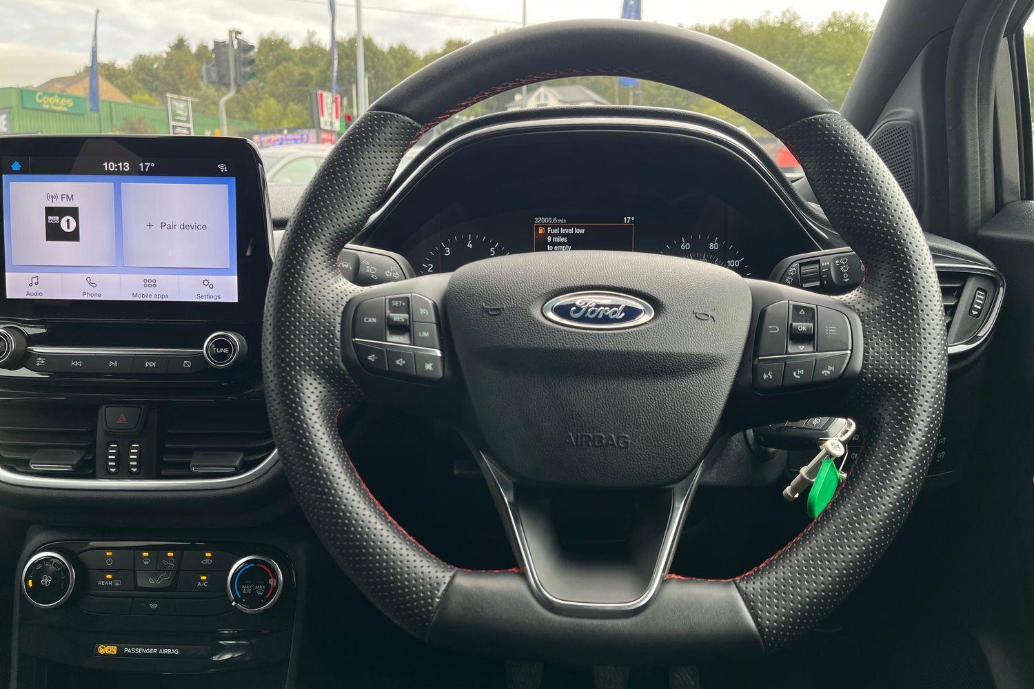 Ford PUMA Photo 11