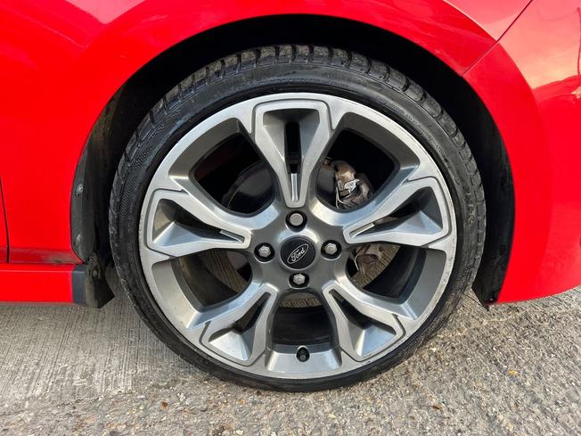 FORD Fiesta Photo 25