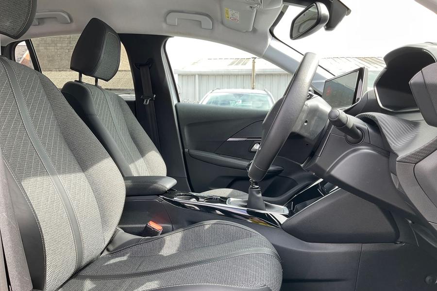 Peugeot 208 Photo autoimg-f5c3e48318443c60dfc0edfc250820bbbb9c2667.jpg