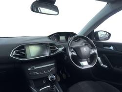 PEUGEOT 308 Photo 2