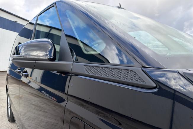 VOLKSWAGEN Multivan Photo 20