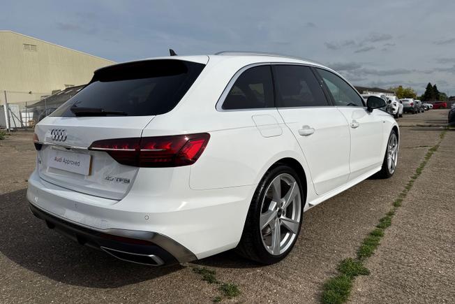AUDI A4 Avant Photo 42