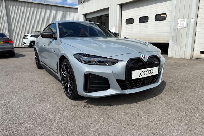 BMW I4 Photo 30