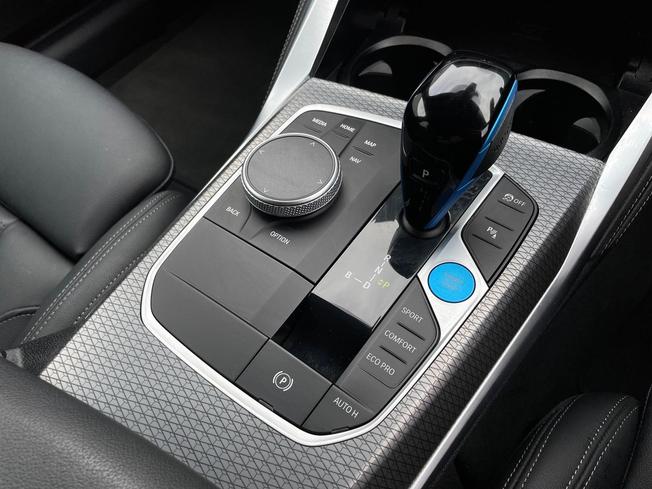 BMW I4 Photo 43