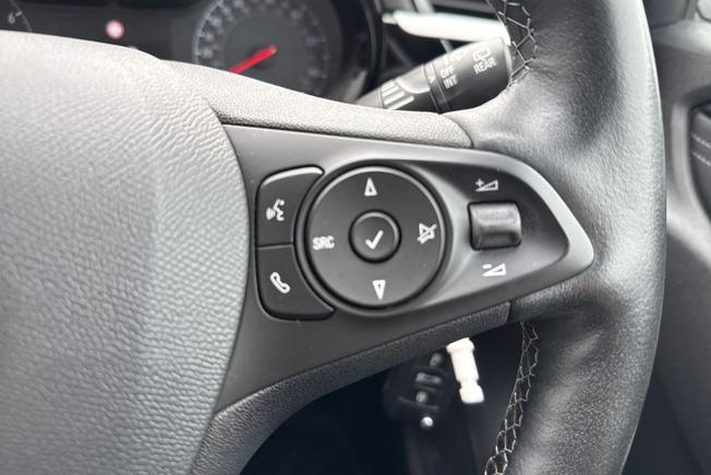 VAUXHALL Corsa Photo 17