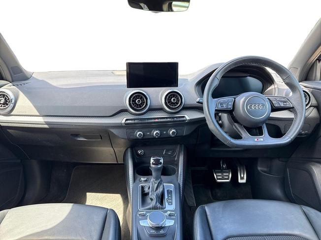 AUDI Q2 Photo 10