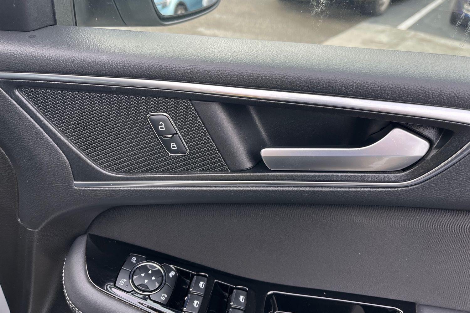 Ford GALAXY Photo 22